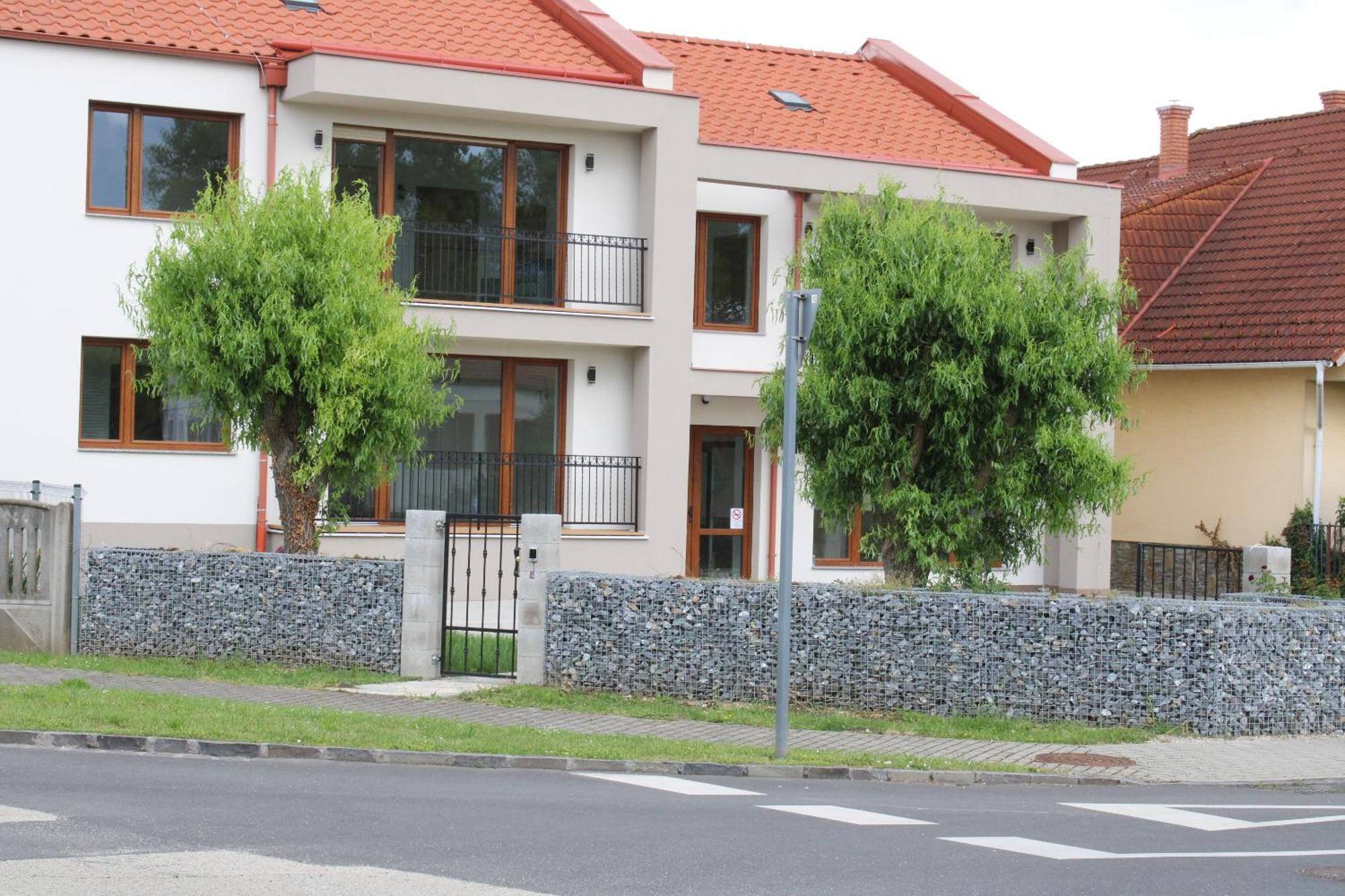 Mara Apartman Buek Buitenkant foto