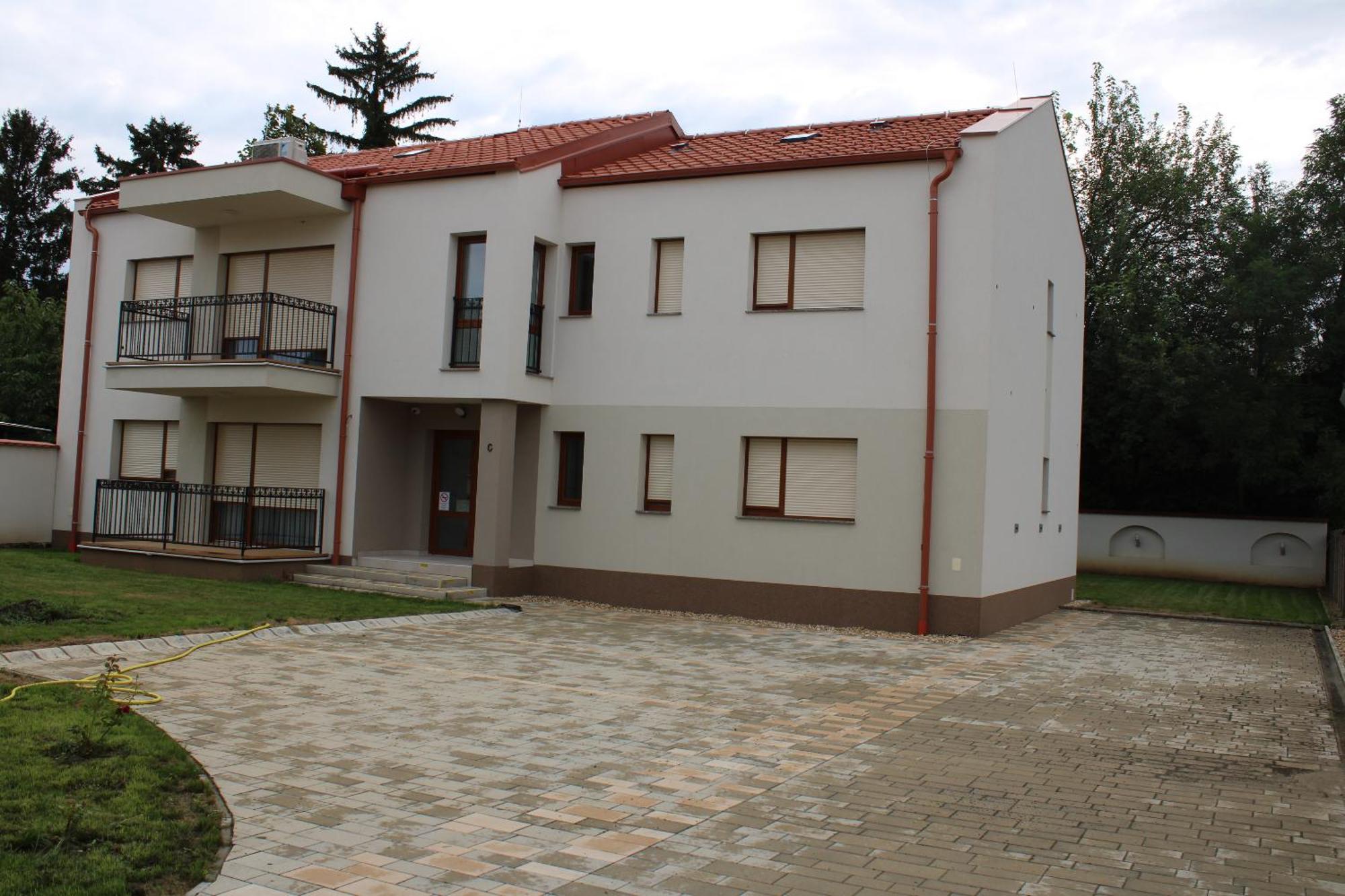 Mara Apartman Buek Buitenkant foto